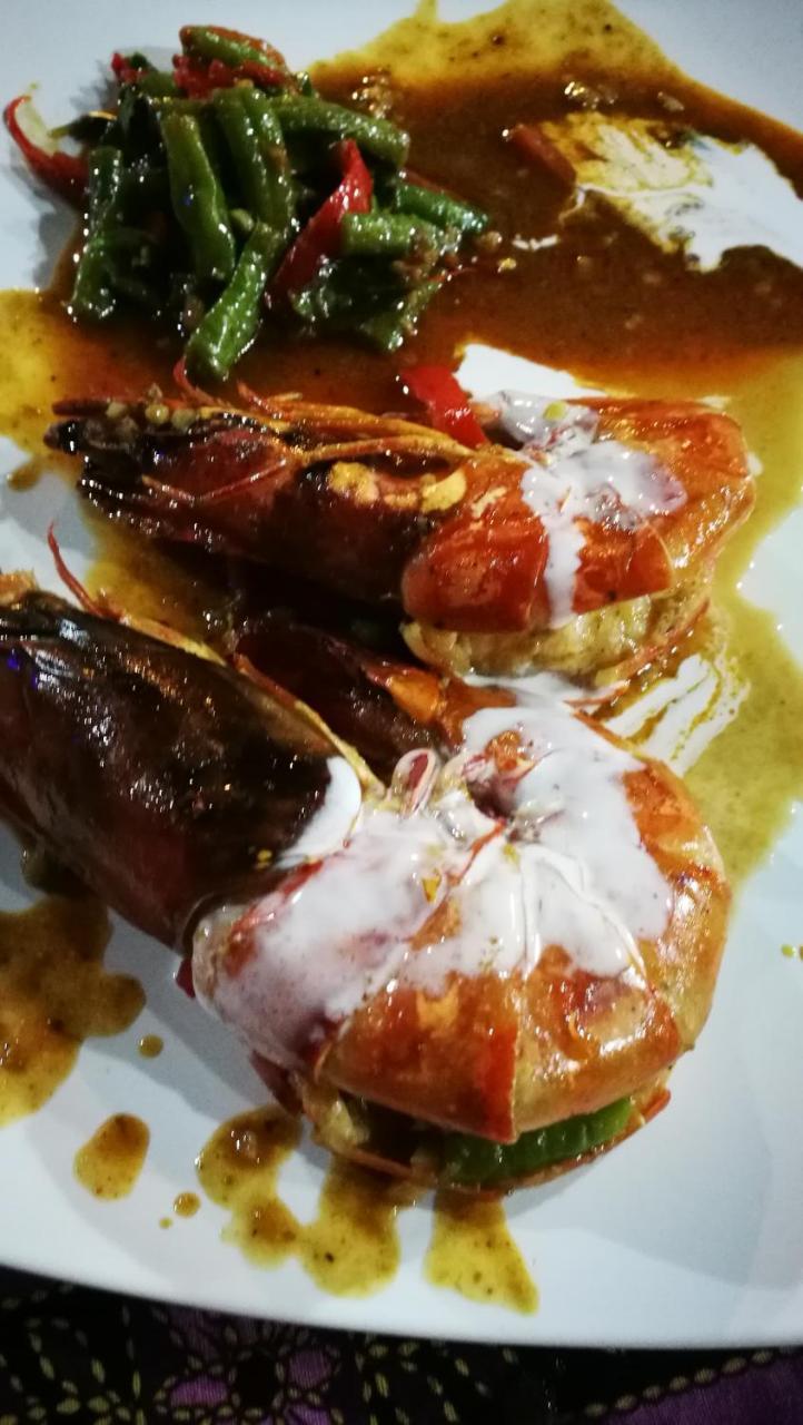 सहारा Pp Red Tuna Hut Phi Phi Don